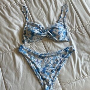 Women’s Blue Floral Twist-Front Bikini Set